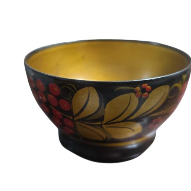 Antigo bowl russo de madeira