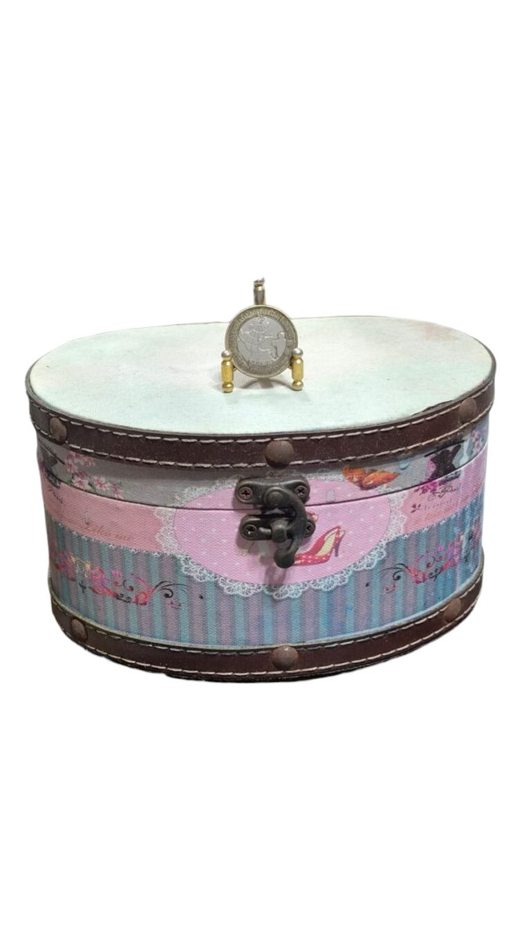 Caixa decorativa oval em estilo vintage
