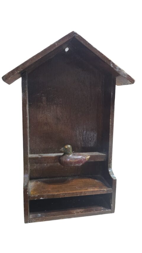 Casinha de madeira para parede