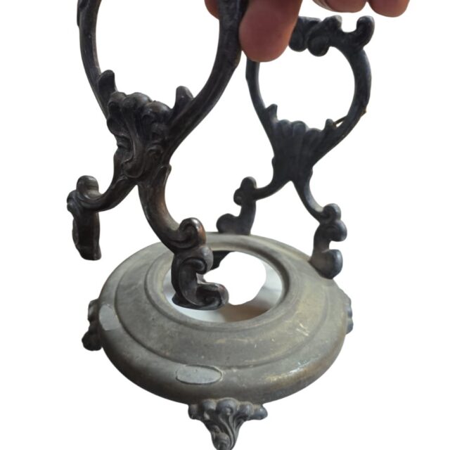 Antiga base para Samovar