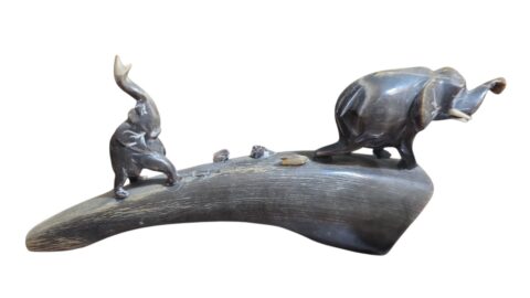 Escultura elefantes de chifre