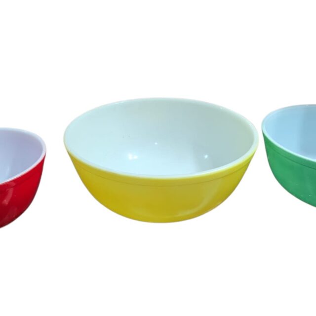 Trio de tigelas grandes americanas antigas, opalina Pyrex