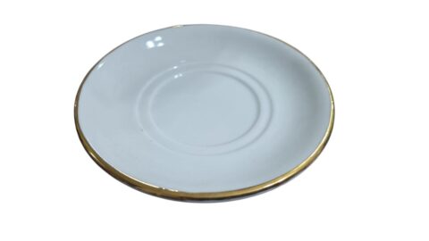 Pires de porcelana filetado a ouro