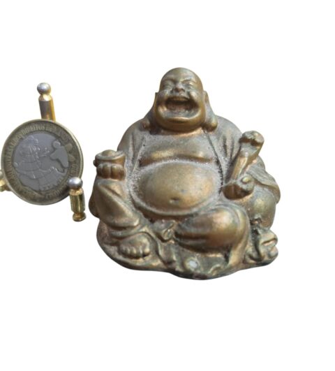 Buda dourado de resina
