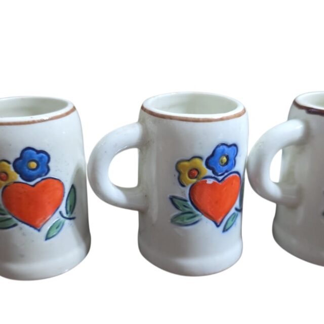 Trio de antigas canequinhas