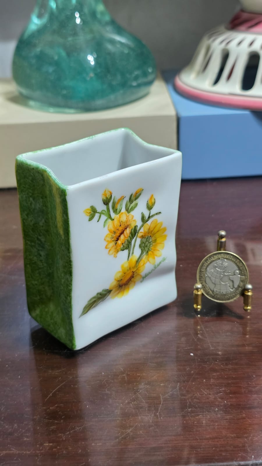 Pequeno vaso em porcelana - Imagem 2
