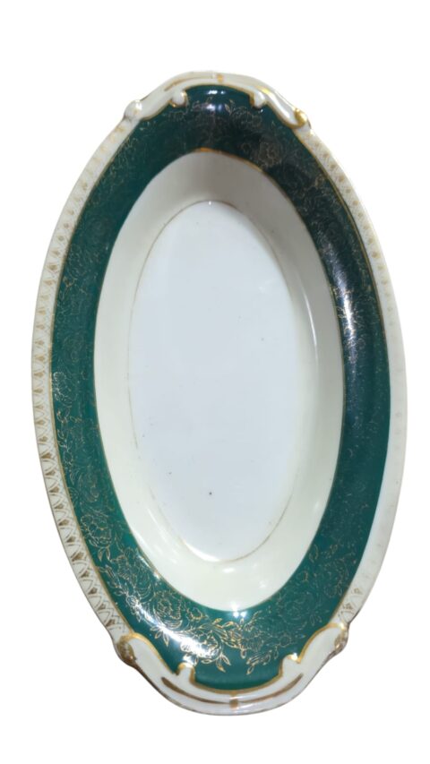 Elegante travessa em porcelana japonesa