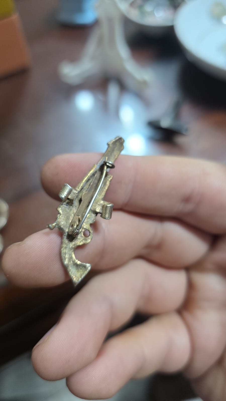Antigo broche de arma - Imagem 3