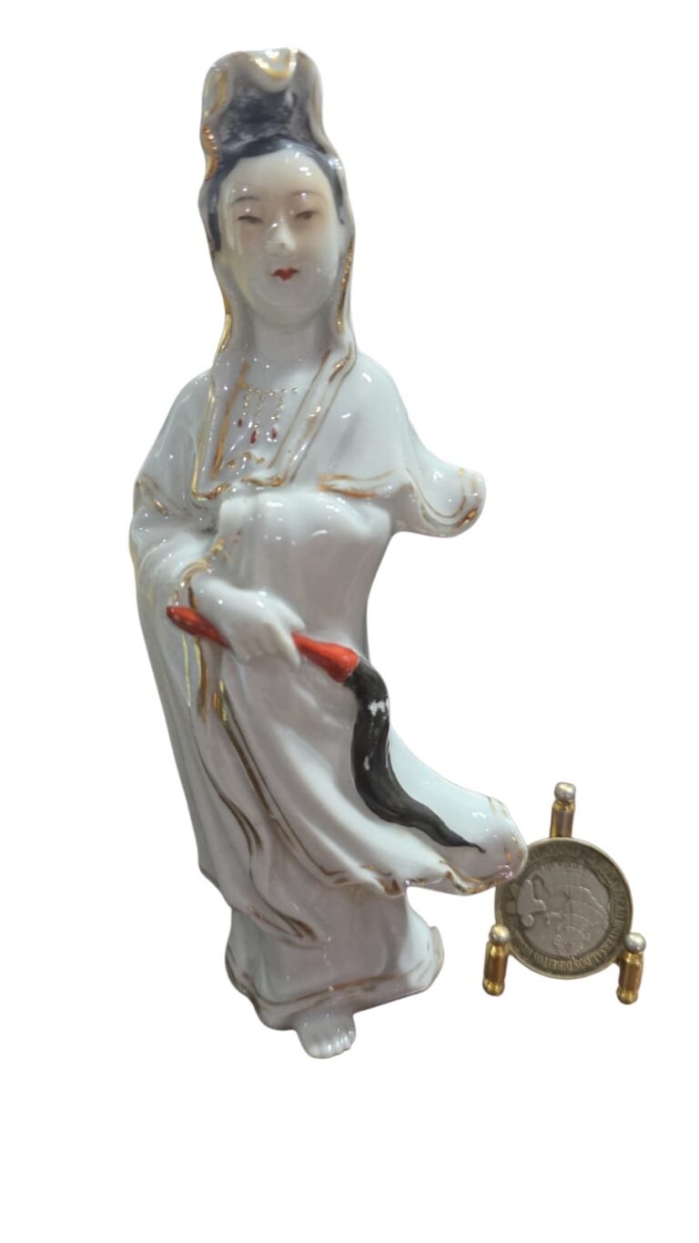 Escultura oriental de gueixa de porcelana