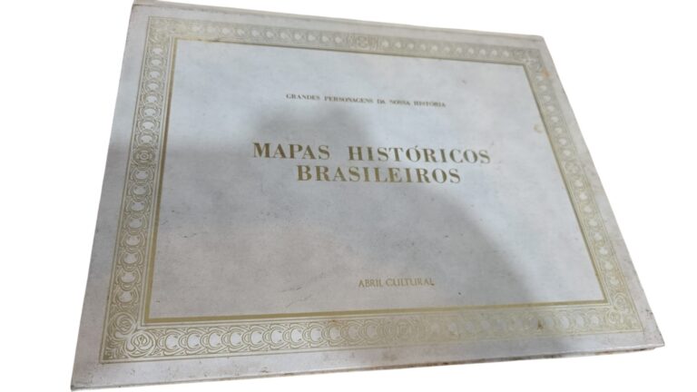 Livro antigo de mapas históricos, lindas ilustrações