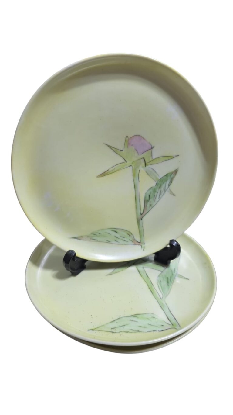 Porcelanas pintadas a mão. (valor unitário)