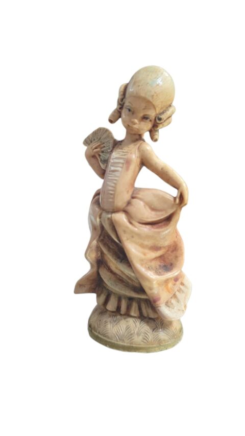 Escultura italiana representando dama da época