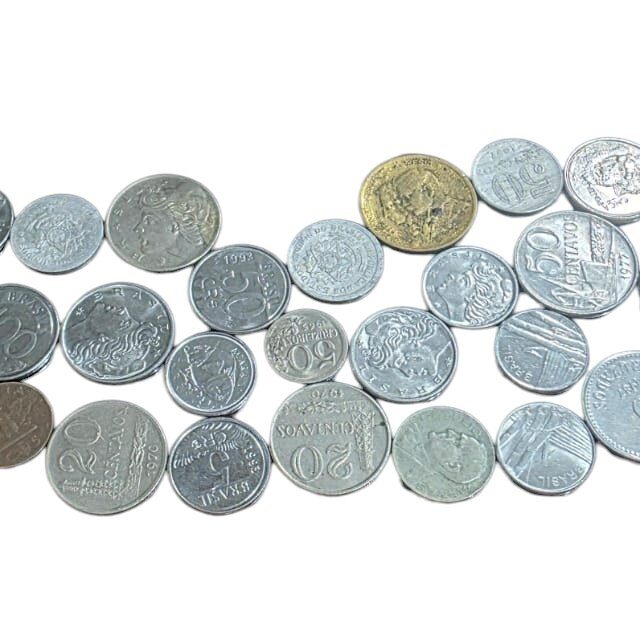 Coleção de numismática com 42 moedas antigas, nacionais e estrangeiras