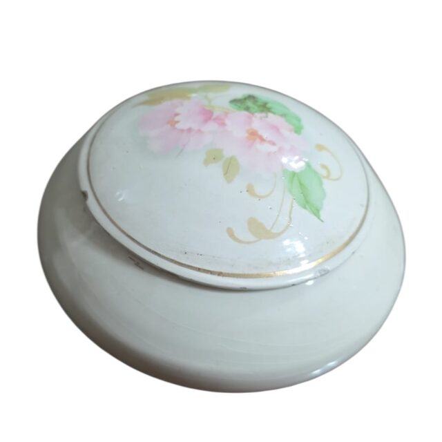 Elegante potiche de porcelana