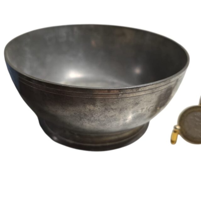 Bowl antigo em estanho John Somers