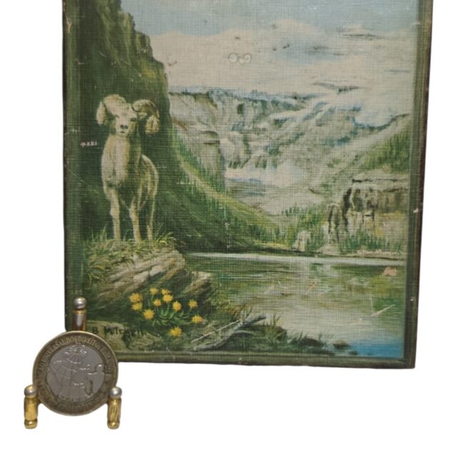 Quadrinho de madeira, com gravura de paisagem