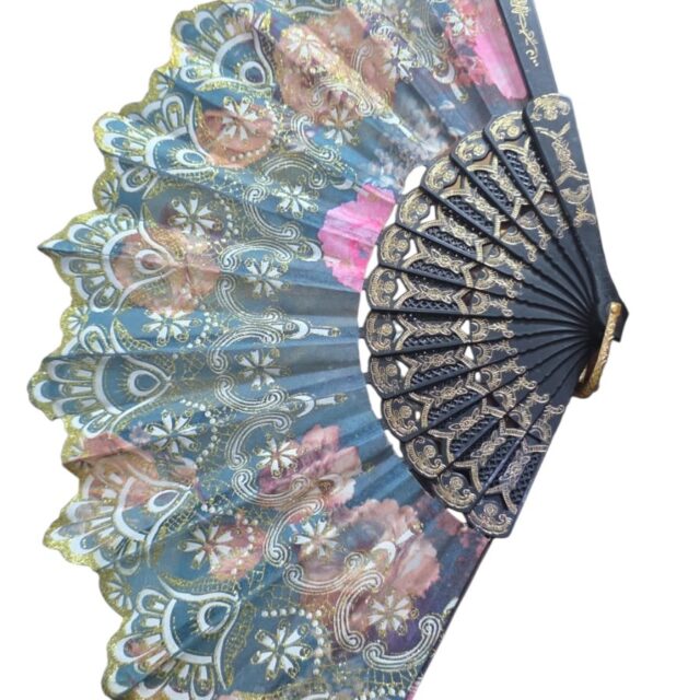Elegante leque com bela arte