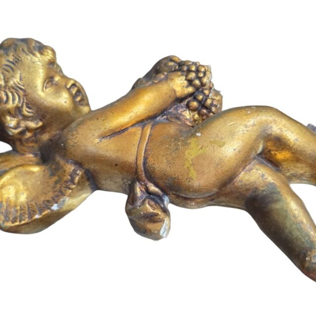 Anjo dourado de parede em estuque