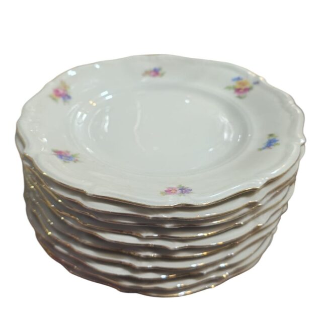 Pratos tchecos de sobremesa, motivos florais e filetes de ouro. (valor unitário)