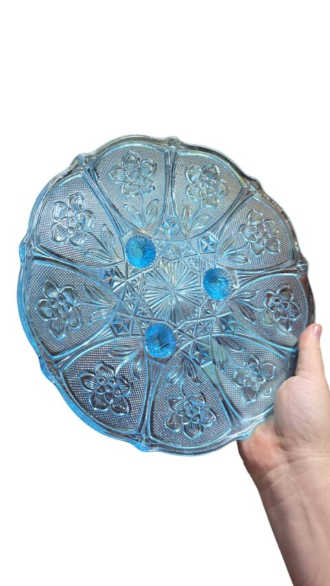 Antigo centro de mesa em vidrão com belíssima arte ricamente lavrada