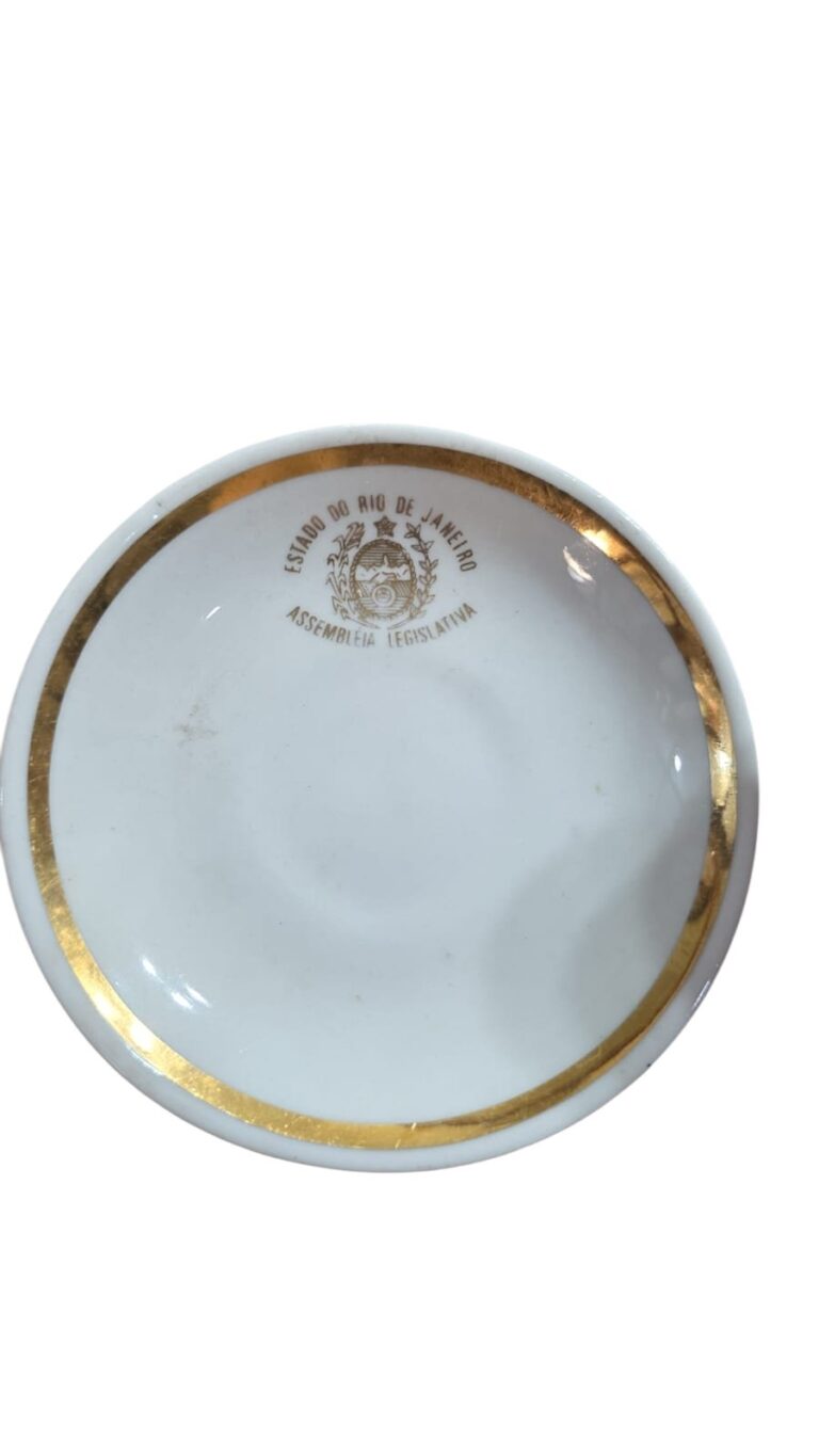 Pires de café de porcelana
