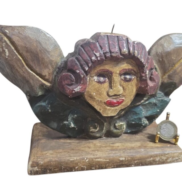 Antigo anjo castiçal barroco de madeira policromada