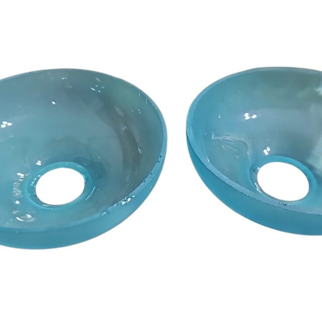 Antigas bobeches em vidro satiné azul. (valor unitário)