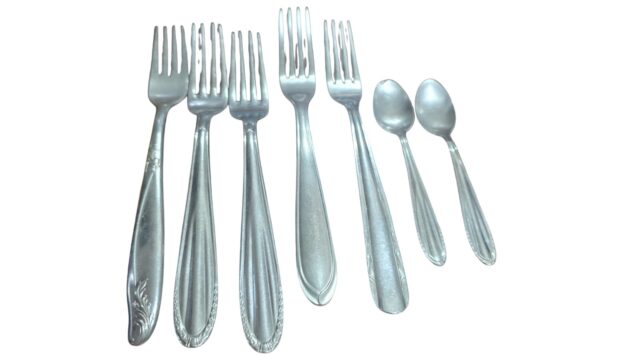 Lote de antigos talheres inox