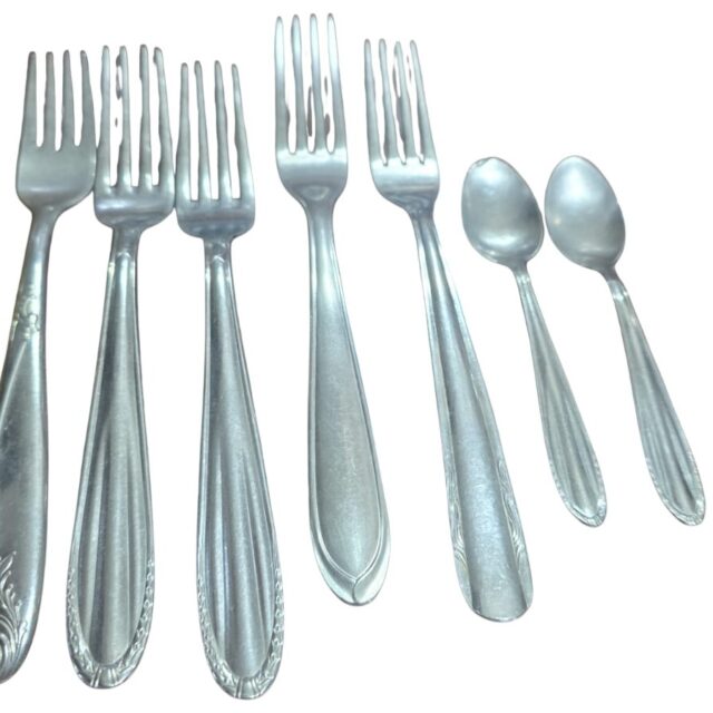 Lote de antigos talheres inox