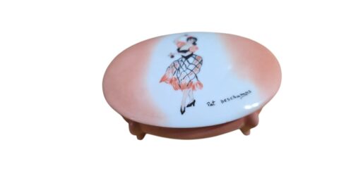 Porta joias de porcelana, pintado a mão, peça assinada