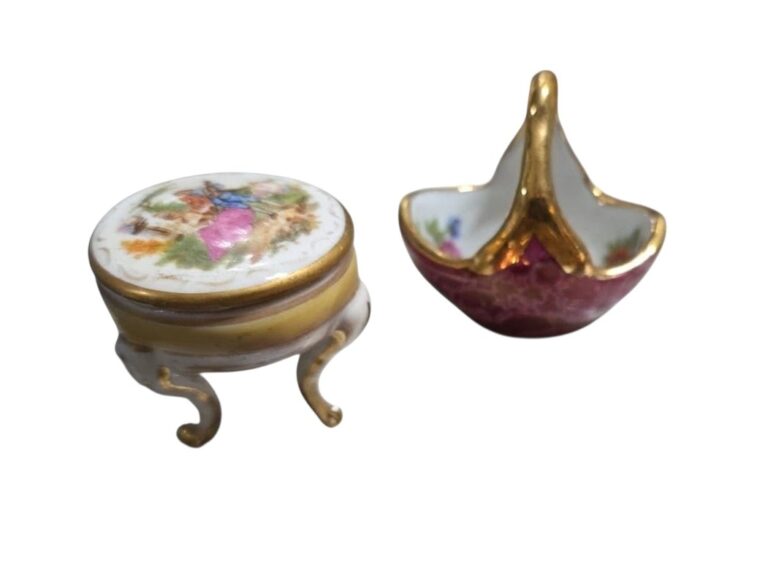 Par de miniaturas francesas Limoges, belíssima arte e dourações