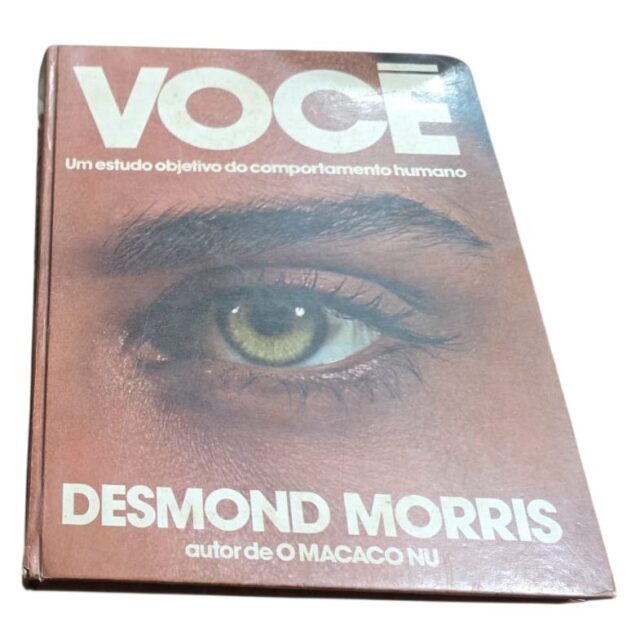 Livro antigo de capa dura