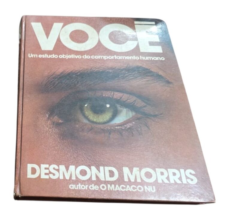Livro antigo de capa dura