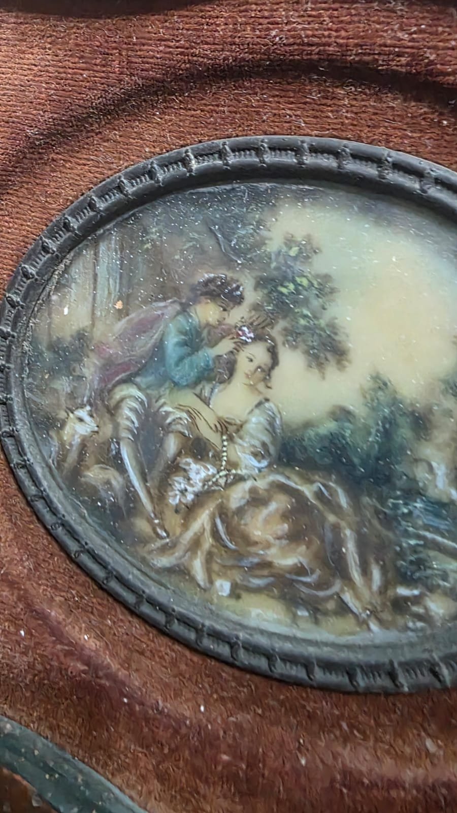 Par de antigos camafeus europeus pintados a mão, vidro bombé - Imagem 4