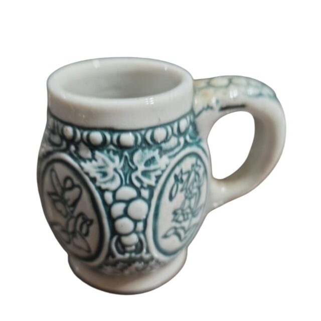 Pequena caneca Ceramarte