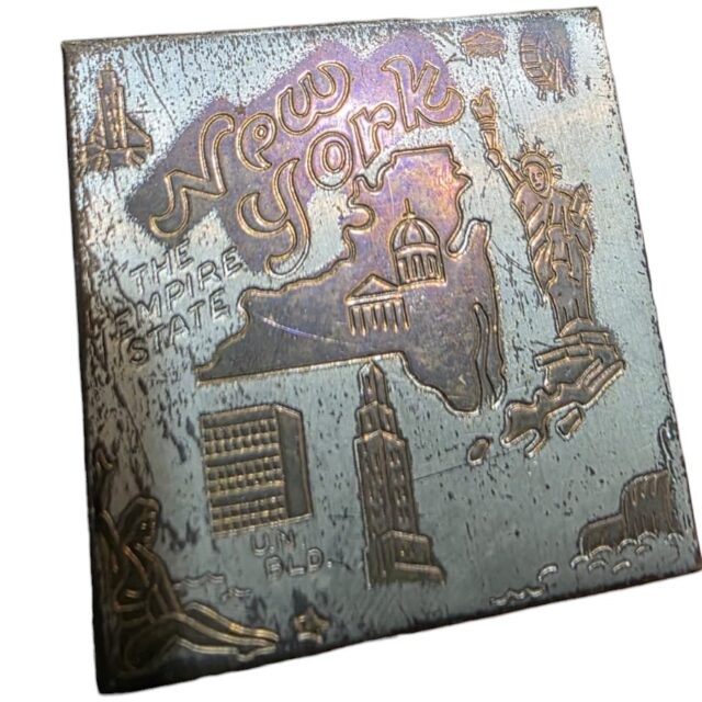 Antigo porta rapé americano de cobre, bela arte