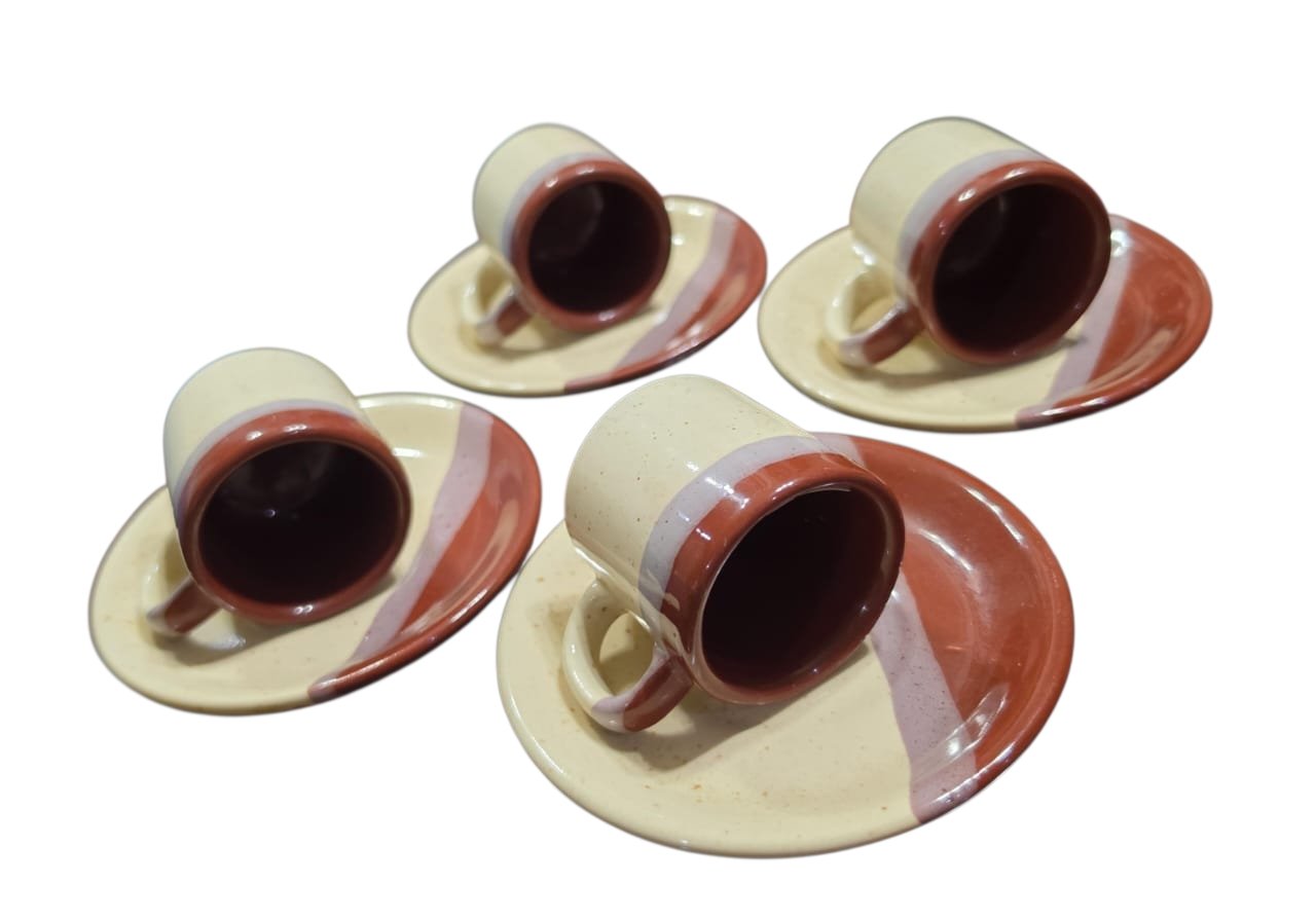 Quarteto de xícaras de café