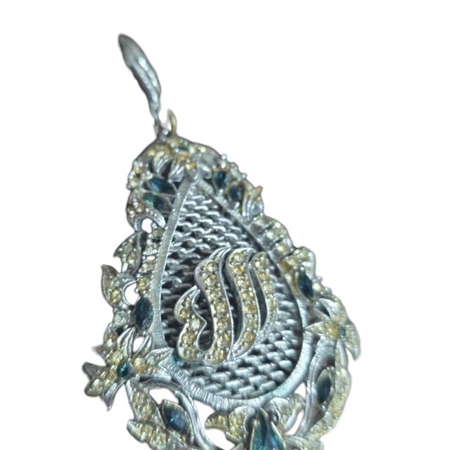 Belo broche vintage