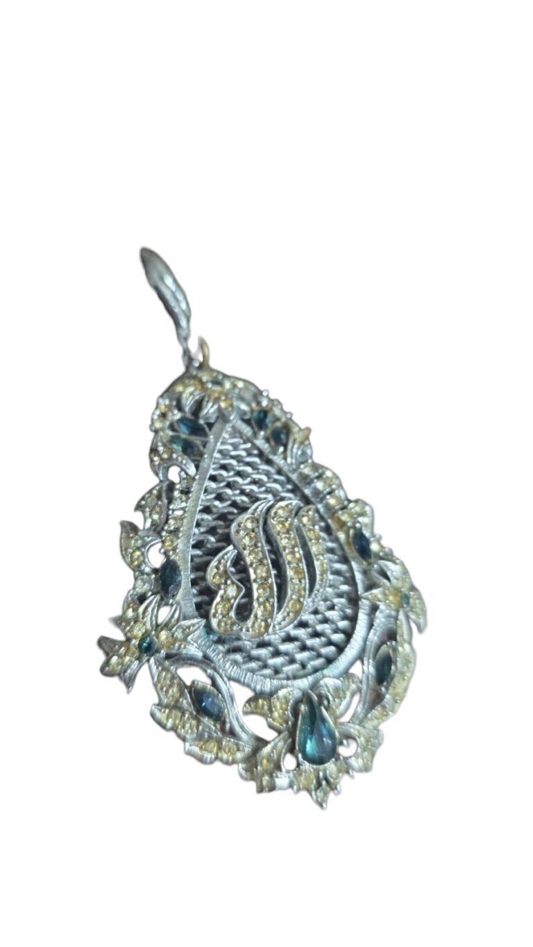 Belo broche vintage