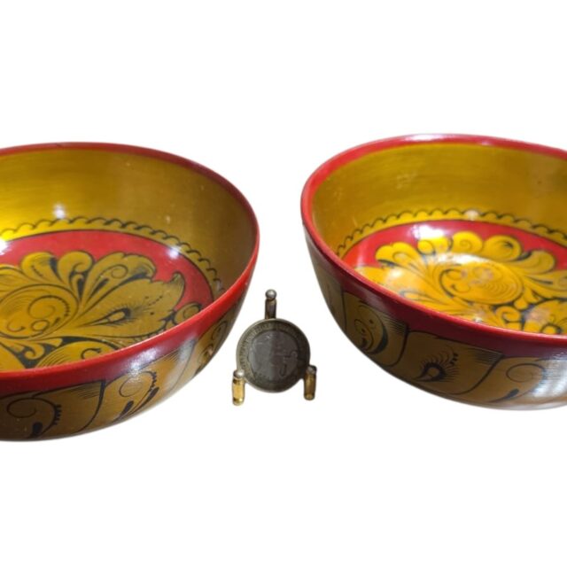 Bowls grandes soviéticos de madeira, ainda selados, feitos a mão (valor unitário)