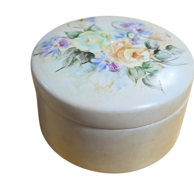 Belíssimo potiche de porcelana, tampa pinta a mão
