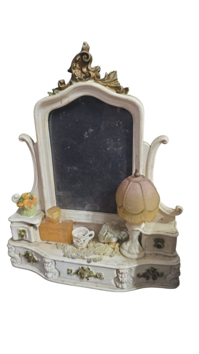 Porta retrato decorativo de resina, fino detalhamento