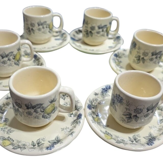 Xícara de café com pires porcelana Schmidt (valor unitário)
