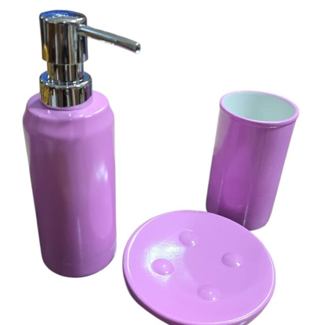 Conjunto para banheiro em cerâmica