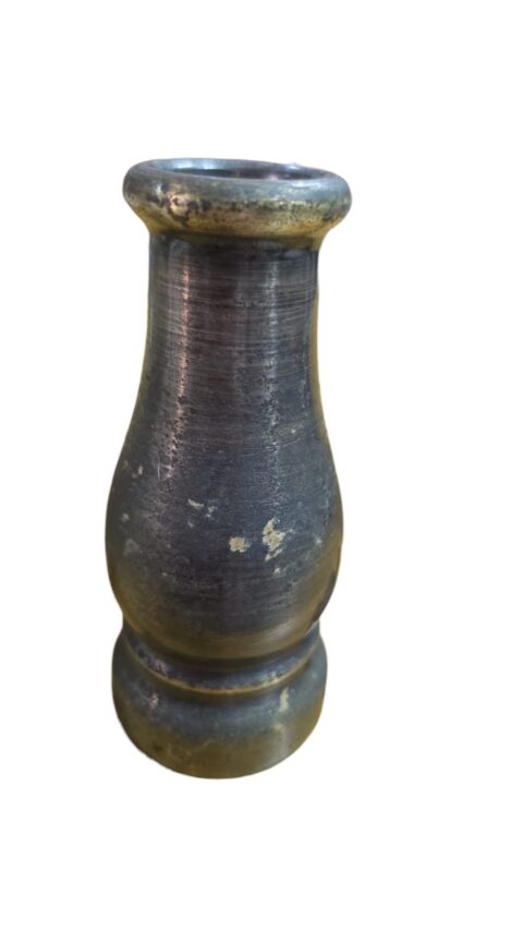 Antigo vaso italiano de metal