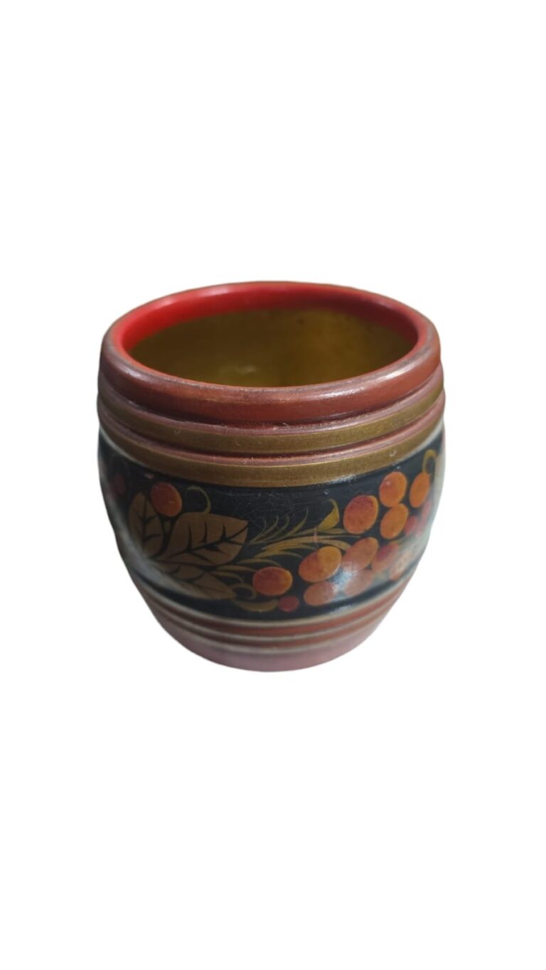 Vaso soviético de madeira, feito a mão, ainda selado na base