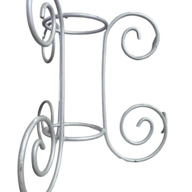 Suporte para vasos em metal e patina prateada