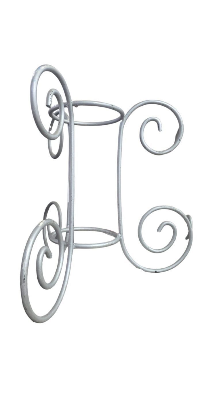 Suporte para vasos em metal e patina prateada