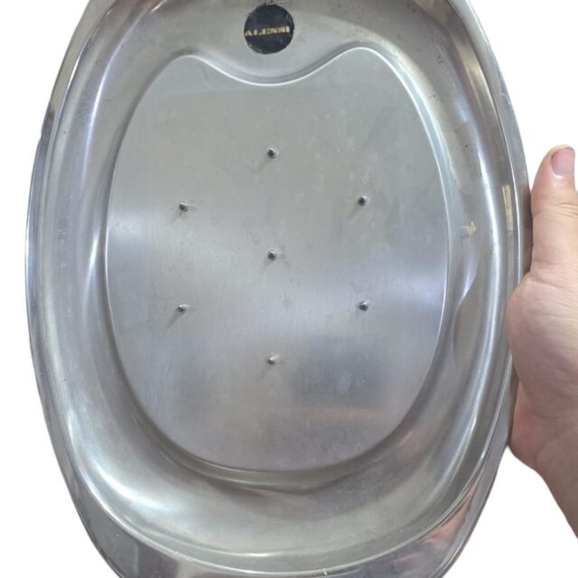 Antiga travessa inox, em bom estado de conservação