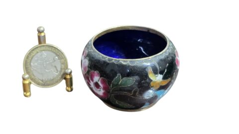 Pequena tigela ou saleiro em miniatura no estilo cloisonné chinês
